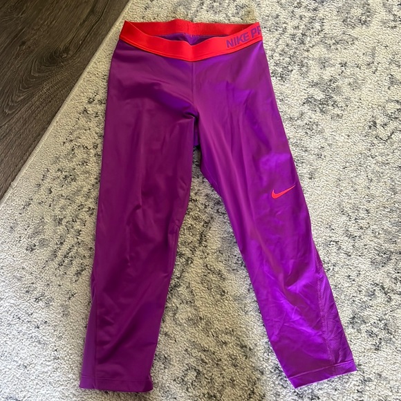 Purple Nike crop leggings - Picture 1 of 2